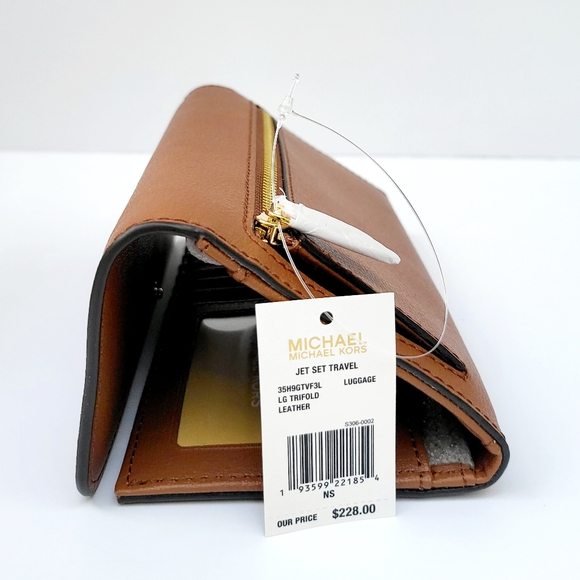 🔥SOLD🔥🌺Michael Kors🌺 WALSH MD Multifunction Tote & Wallet👜 - Picture 13 of 17